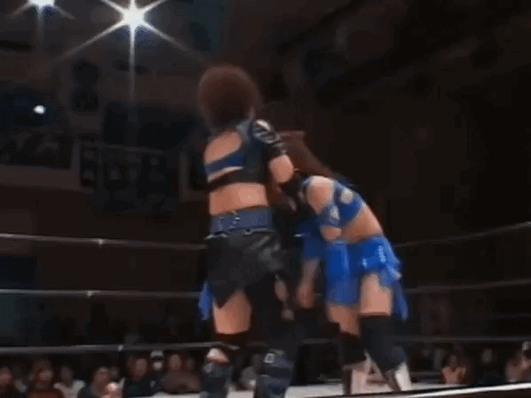 Yoshiko Tamura vs Azumi Hyuga por favor véanla